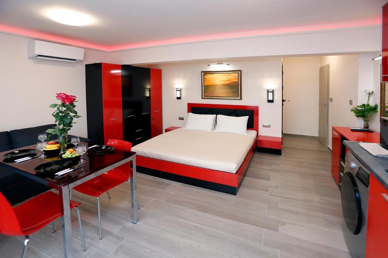 Deluxe 2 Studios City Center Burgas Exterior photo