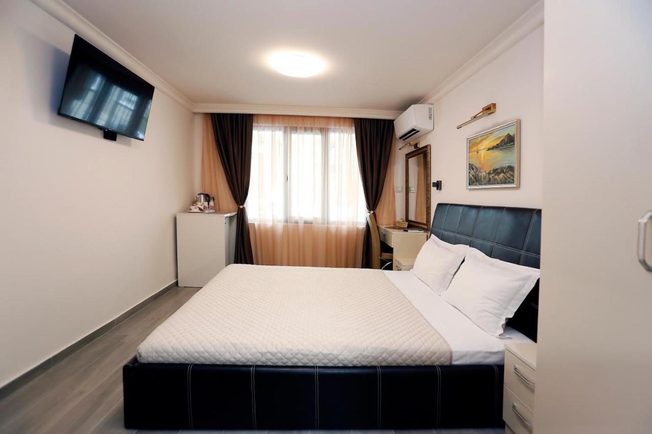 Deluxe 2 Studios City Center Burgas Exterior photo