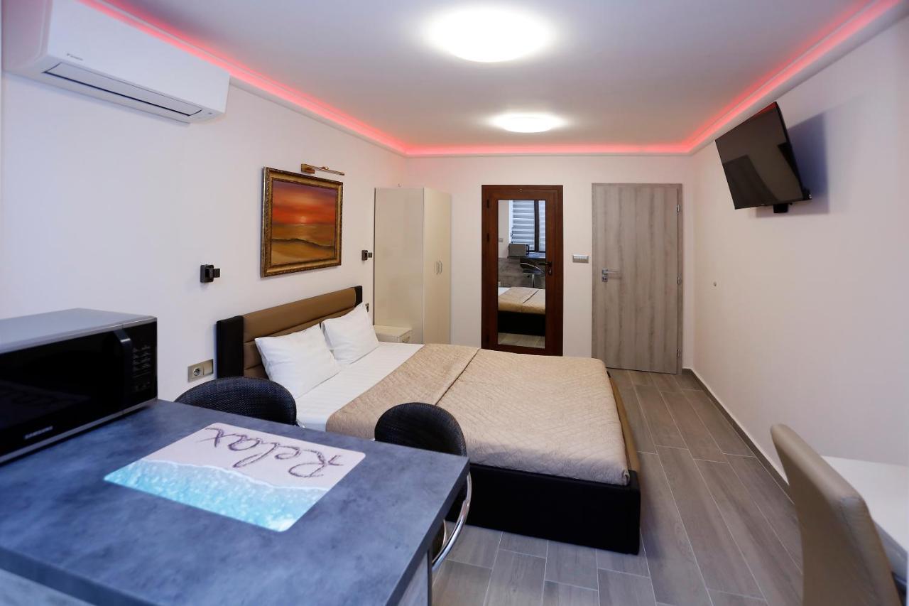 Deluxe 2 Studios City Center Burgas Exterior photo