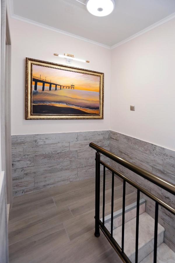 Deluxe 2 Studios City Center Burgas Exterior photo