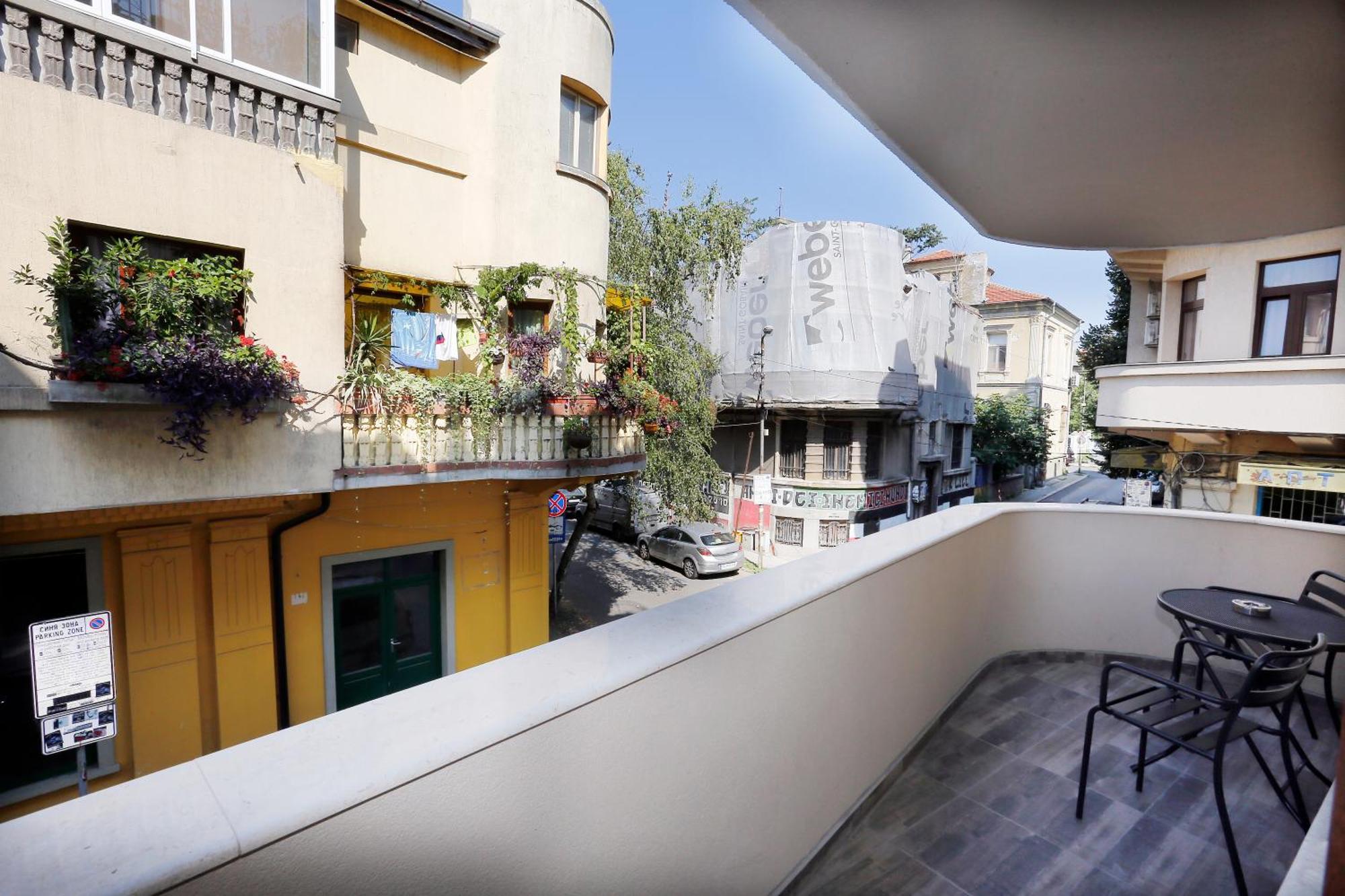 Deluxe 2 Studios City Center Burgas Room photo